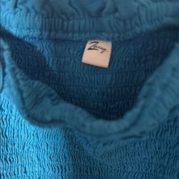 Girls size large Blue SMOCKED Spaghetti straps Ruffled romper LIKE NEW - Picture 2 of 9